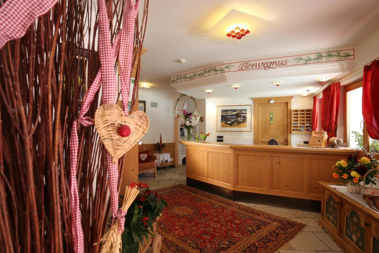 Hotel Mesdi Arabba Extérieur photo